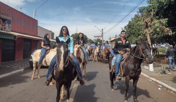Cavalgada resgata a tradição caipira em Barretos (Foto: O Diário de Barretos)