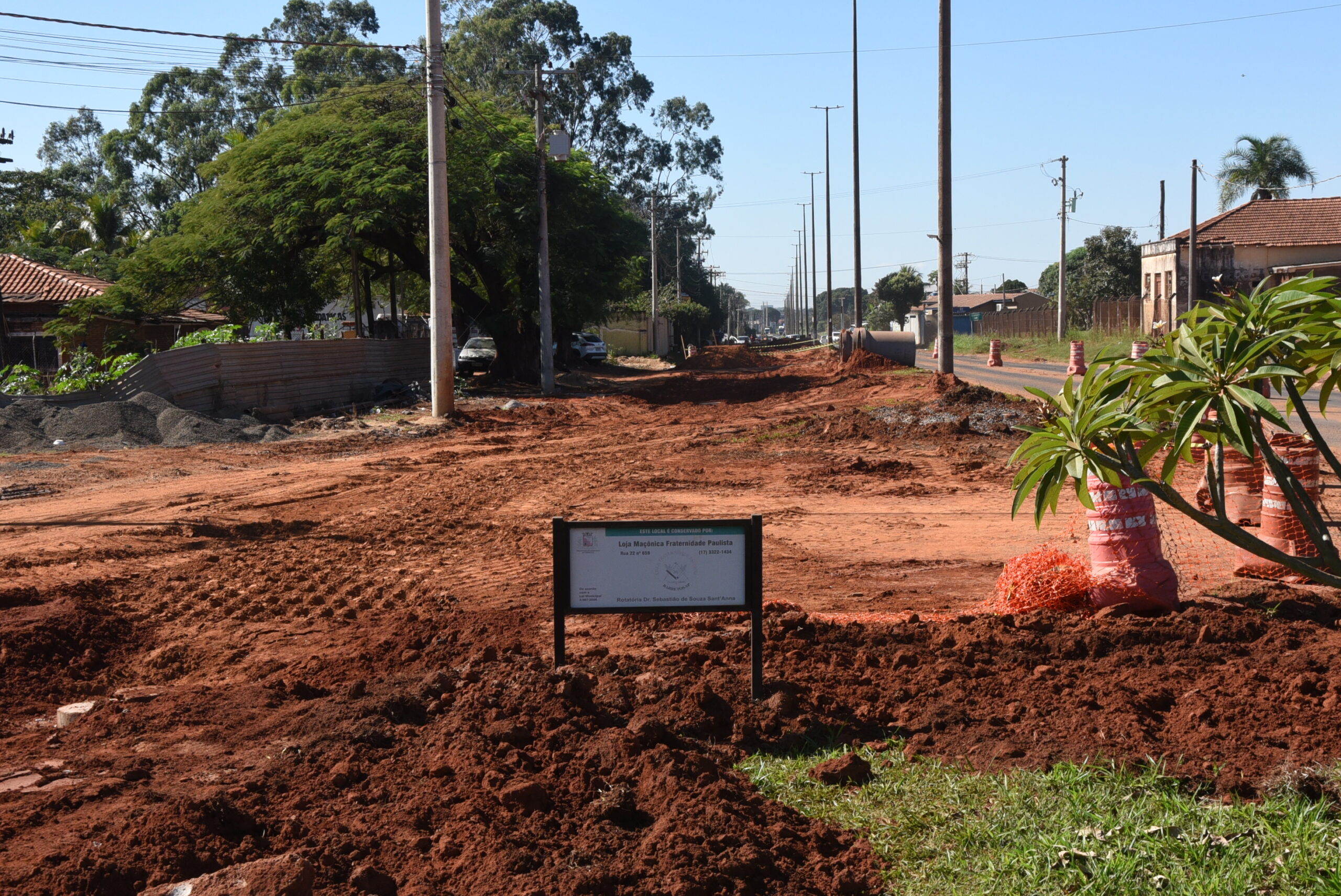 Obras da Avenida Fraternidade Paulista são executadas com duas frentes de serviços