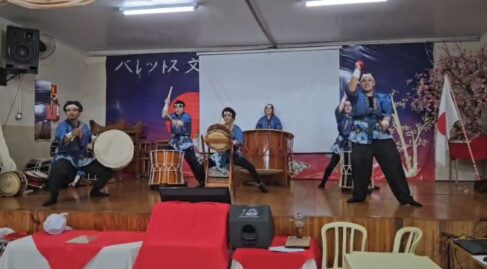 A comunidade japonesa de Barretos promove neste sábado (18), a partir das 17h30, uma festa comemorativa com o descerramento de uma placa na Praça do Japão e diversas atrações.