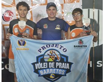 A dupla barretense formada pelos atletas Marquinhos e Daniel conquistou o 3º lugar na categoria Sub-17 do Circuito da AEA de Vôlei de Praia