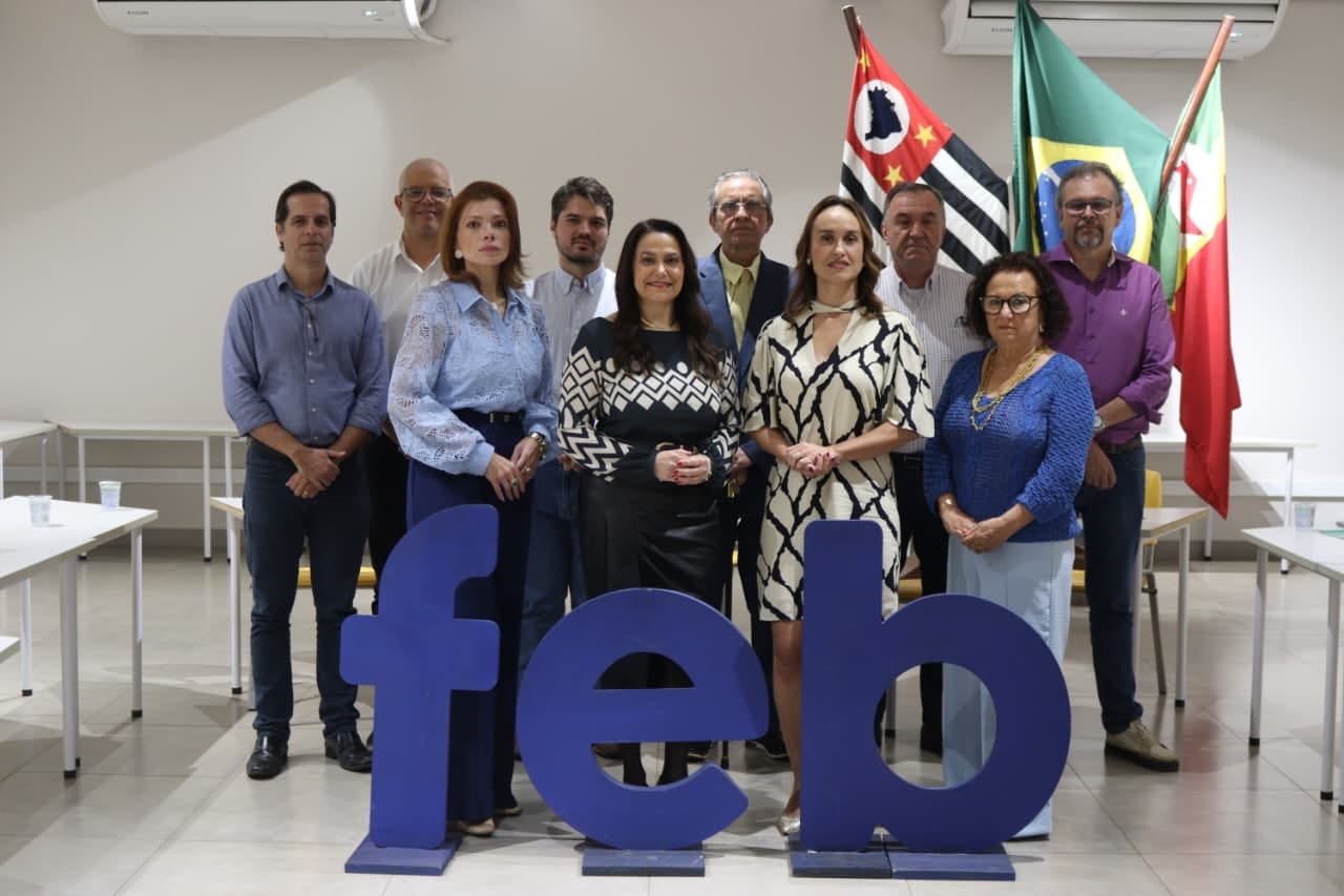 Novos membros do Conselho Curador da FEB tomam posse