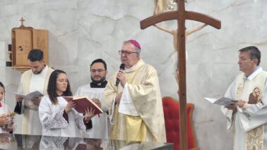 A Paróquia Santo Antônio de Pádua inaugurou, na noite da última segunda-feira (13), a Capela São José, localizada na rua 6, com as avenidas 27 e 29, no bairro São José.