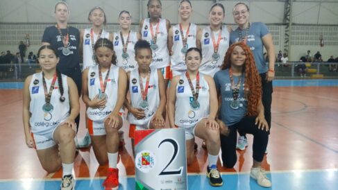 As meninas da equipe Sub-15 do Instituto APAB Barretos/Unifeb decidiram neste domingo (19), o titulo do Basquete Feminino dos 68º Jogos Regionais de Barretos contra a equipe Sub-21 da cidade de Franca.
