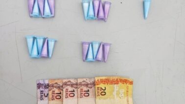 PM surpreende adolescente no tráfico no Dom Bosco (Foto: O Diário de Barretos)