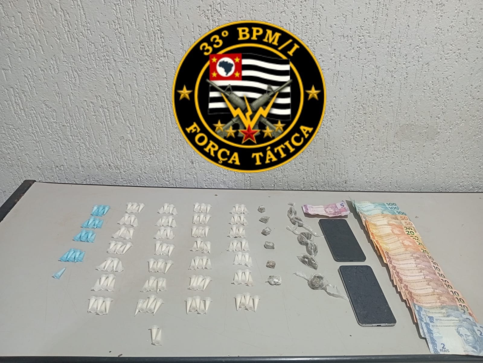 Jovem é preso por tráfico de entorpecente no Jardim Arizona