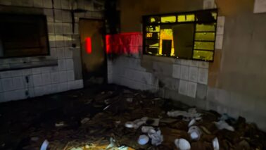 Incêndio em residência abandonada mobiliza Corpo de Bombeiros (Foto: O Diário de Barretos)