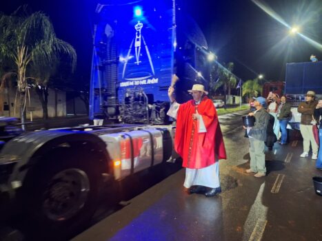 A tradicional Carreata de São Cristóvão foi realizada na noite deste  sábado ( 25), na cidade de Barretos. Após sair da Região dos Lagos, a carreata seguiu pelas principais ruas e avenidas da cidade com a participação de centenas de carros, motos, bicicletas, caminhonetes e  caminhões. 