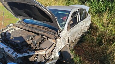 Quatro pessoas são socorridas após acidente na rodovia Assis Chateaubriand (Foto: O Diário de Barretos)