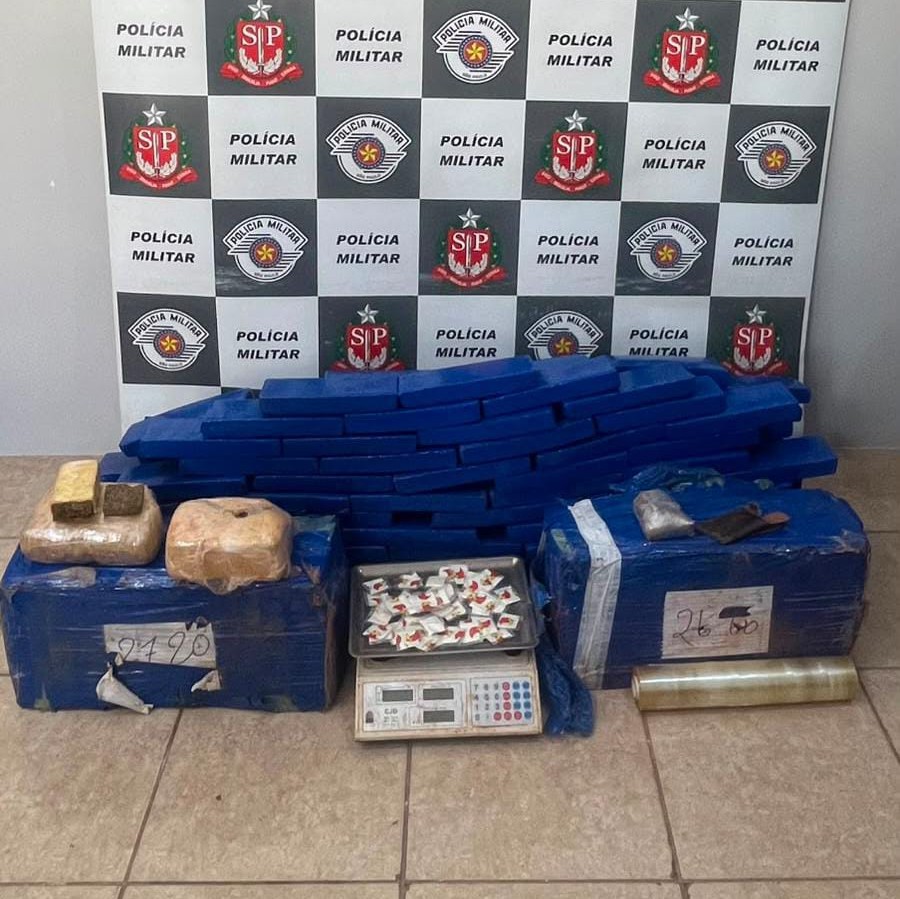 Polícia Militar encontra 152kg de maconha em área rural