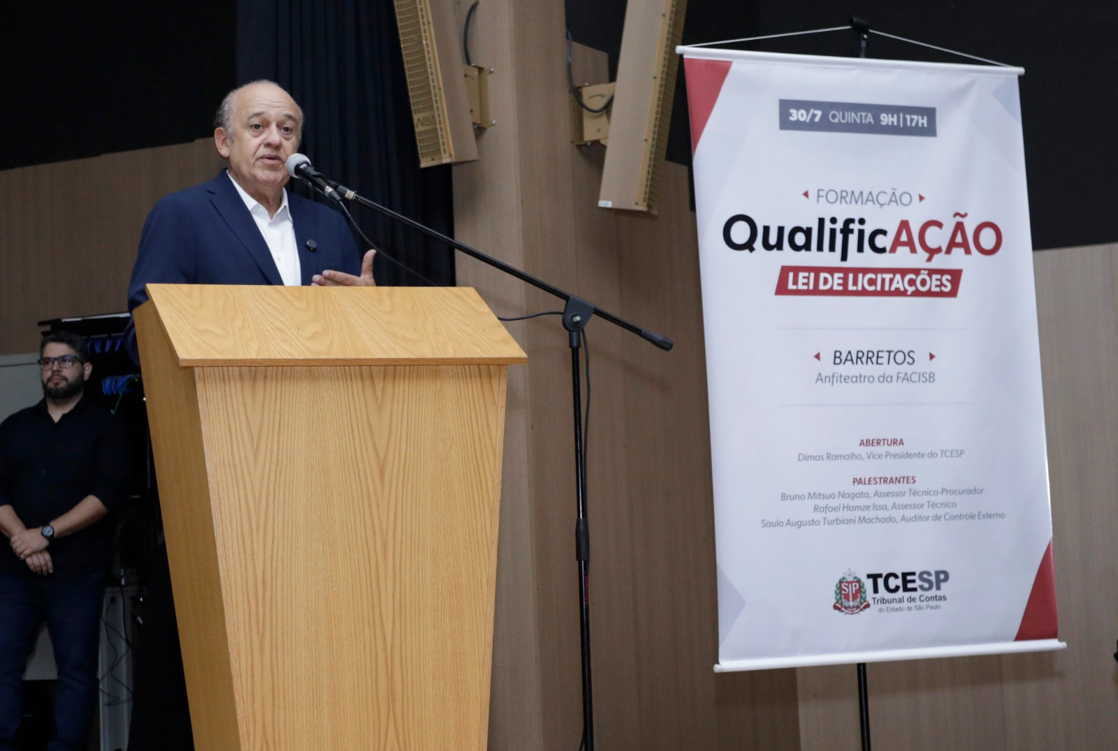 Qualificação para licitações públicas reúne gestores da região