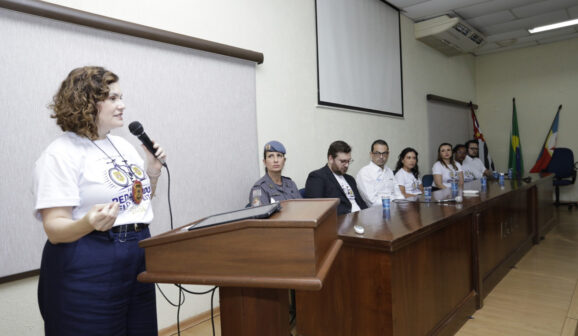 Projeto une educação e prevenção à violência doméstica