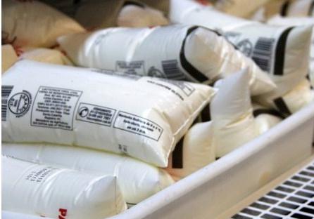 A reportagem do Jornal O Diário foi procurada por munícipes que reclamaram da redução no volume de leite distribuído nas Unidades Básicas de Saúde (UBSs).