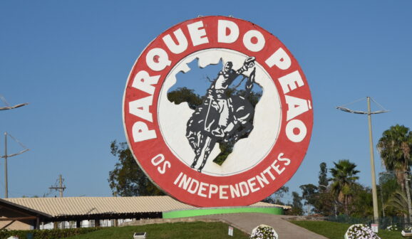 Interessados devem comparecer ao setor Credenciamento, no Parque do Peão