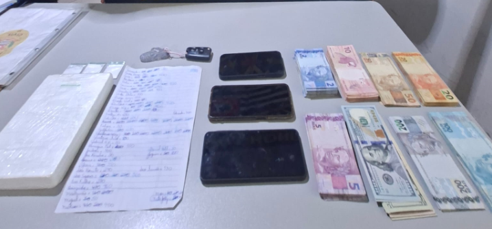 Contador é preso mantendo em casa mais de 1kg de pasta base de cocaína