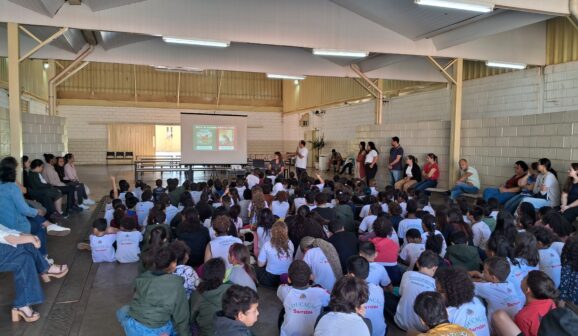 Polícia Civil e Protetores do Bem ministram palestra em escola municipal (Foto: O Diário de Barretos)