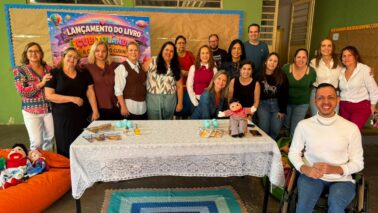 Participantes da atividade especial realizada na escola Luiza Parassu Borges