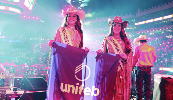 UNIFEB encerra participação na 71ª Festa do Peão de Barretos com lançamento do Vestibular 2027 na Arena de Rodeios