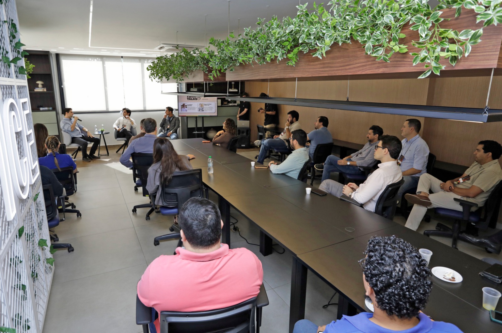 Coffee Talks aborda Inovação Aberta em evento no Comitiva