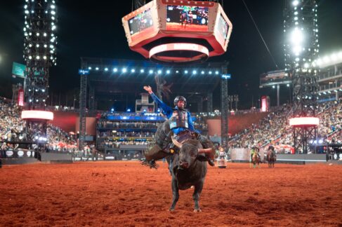 Matogrossense João Paulo Velasco confirma título nacional da PBR Brasil