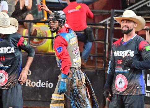 Campeão do Internacional Warley Oliveira é o melhor da noite