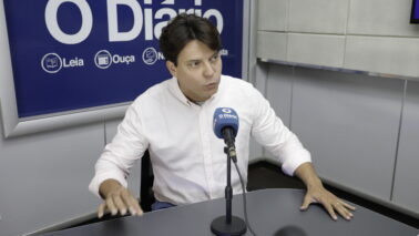 O advogado e ex-vereador Raphael Oliveira disputará as eleições de 2026 para o cargo de deputado federal pelo PDT (Partido Democrático Trabalhista).