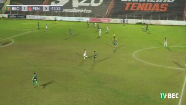 Tourinho vence o Penapolense e reassume a segunda colocação