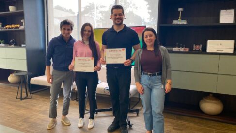 As startups Em Obras, de Fernando Madia, e Vet IA, de Cintia Olih, concluíram o programa de residência