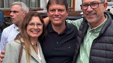 Uma comitiva liderada pelo prefeito da Estância Turística de Barretos, Odair Silva (Republicanos), juntamente com os vereadores Luis Paulo Vieira (Lupa) e Pastor Elson Santos, marcou presença no encontro do Partido Republicanos