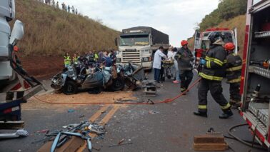 Quatro pessoas ficam feridas em acidente na Faria Lima em Colômbia (Foto: O Diário de Barretos)