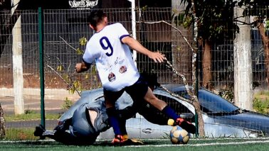 A terceira rodada do Campeonato Amador Varzeano promovido pela Liga Barretense de Futebol aconteceu neste domingo (9), Dia dos Pais, com 11 partidas.