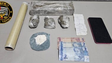 Ajudante geral é detido pela PM por tráfico de drogas no Barretos II (Foto: O Diário de Barretos)