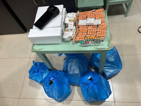 Condutora é detida pela PM por importação ilegal de medicamento e descaminho (Foto: O Diario de Barretos)