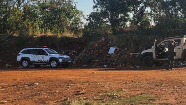 Polícia Ambiental flagra descarte irregular de resíduos em área rural