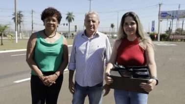 Trânsito implanta corredor para veículos de aplicativo e particulares na Via das Comitivas 
