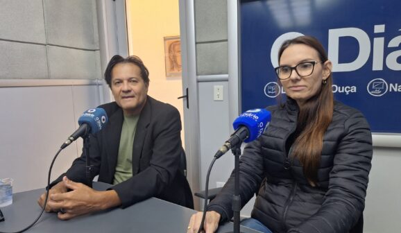 A Campanha de Multivacinação prosseguiu neste sábado com postos de vacinação em três Unidades Básicas de Saúde da cidade, e retorna na próxima quarta-feira (26), em todas as unidades, após o aniversário da cidade.