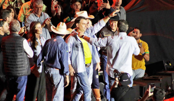 Festa do Peão reúne governador e lideranças do cenário político nacional
