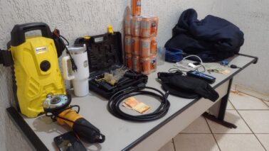 Polícia Militar prende três e recupera carro e objetos furtados em Barretos (Foto: O Diário de Barretos)