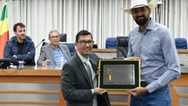 Maurício do Vôlei recebe Título de Cidadão Honorário de Barretos