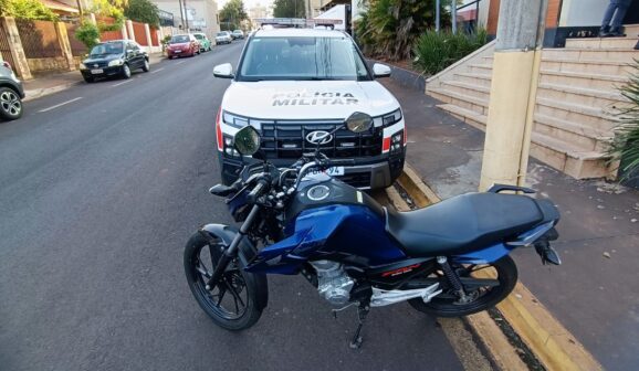 PM detém jovem por receptação e recupera moto furtada (Foto: O Diário de Barretos)