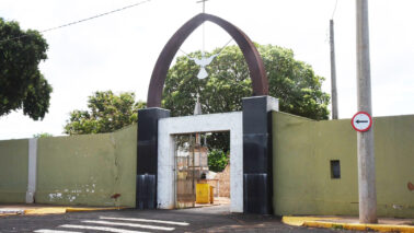 Cemitério Municipal inicia atualização cadastral das sepulturas