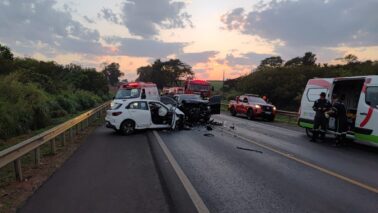 Três ficam feridas em colisão frontal na rodovia Assis Chateaubriand (Foto: O Diário de Barretos)