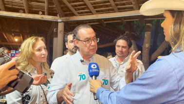 Candidato à Presidência, Augusto Cury apresenta propostas na Festa do Peão