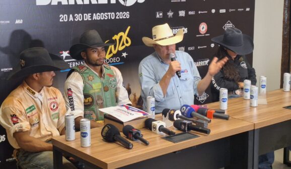 Após uma semifinal com 20 montarias neste domingo (30), a 33º edição do Barretos International Rodeo realizou a grande final da competição com os 10 melhores pontuados nos quatro dias de montarias.