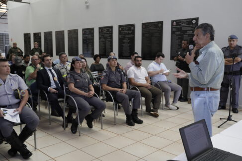 Diretror Hussein representou Os Independentes na reunião no Batalhão da Polícia Militar (Foto: Tininho Junior)