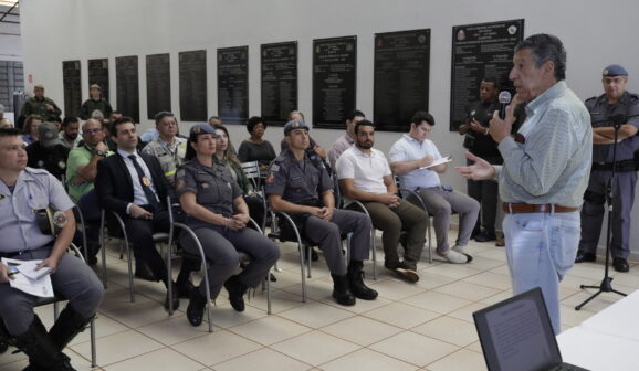 Diretror Hussein representou Os Independentes na reunião no Batalhão da Polícia Militar (Foto: Tininho Junior)