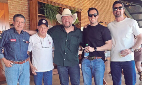 Mateus Rott com Hussein Gemha, Jerônimo Muzeti, o dr. João Pedro Gemha e Pedro Carazzatto