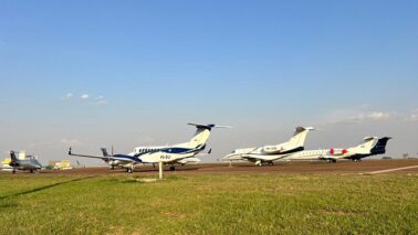 O Aeroporto Estadual Chafei Amsei de Barretos registrou, entre os dias 20 e 30 de agosto, cerca de 2 mil passageiros em 746 pousos e decolagens de aeronaves executivas e de voos comerciais da Azul Conecta.