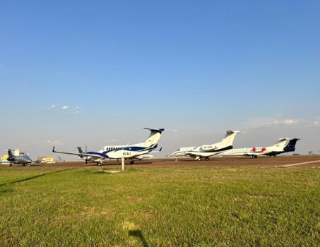 O Aeroporto Estadual Chafei Amsei de Barretos registrou, entre os dias 20 e 30 de agosto, cerca de 2 mil passageiros em 746 pousos e decolagens de aeronaves executivas e de voos comerciais da Azul Conecta.