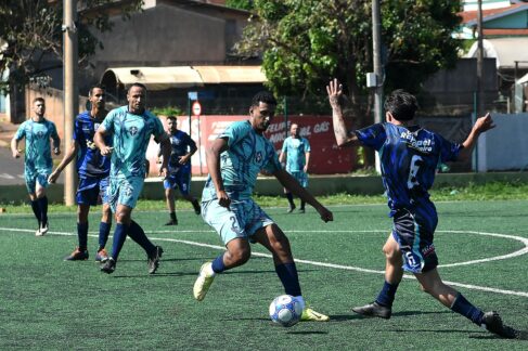 O Campeonato Amador Varzeano que está sendo realizado em fase única prossegue neste domingo (20), com os jogos da 7ª rodada.