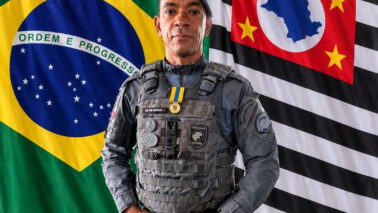 Policial de Barretos é homenageado com Medalha Cinquentenário do Canil da PM (Foto: O Diário de Barretos)